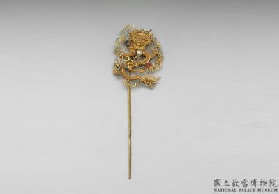 图片[2]-Gilt silver hairpin with pearl-and-gemstone inlay of a dragon playing with a pearl, Qianlong reign (1736-1795), Qing dynasty-China Archive